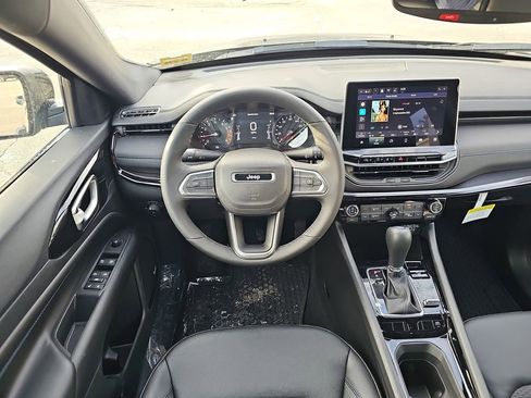 New 2026 Jeep Compass Latitude image 15