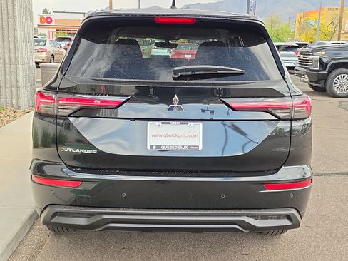 New 2026 Mitsubishi Outlander ES FWD image 6