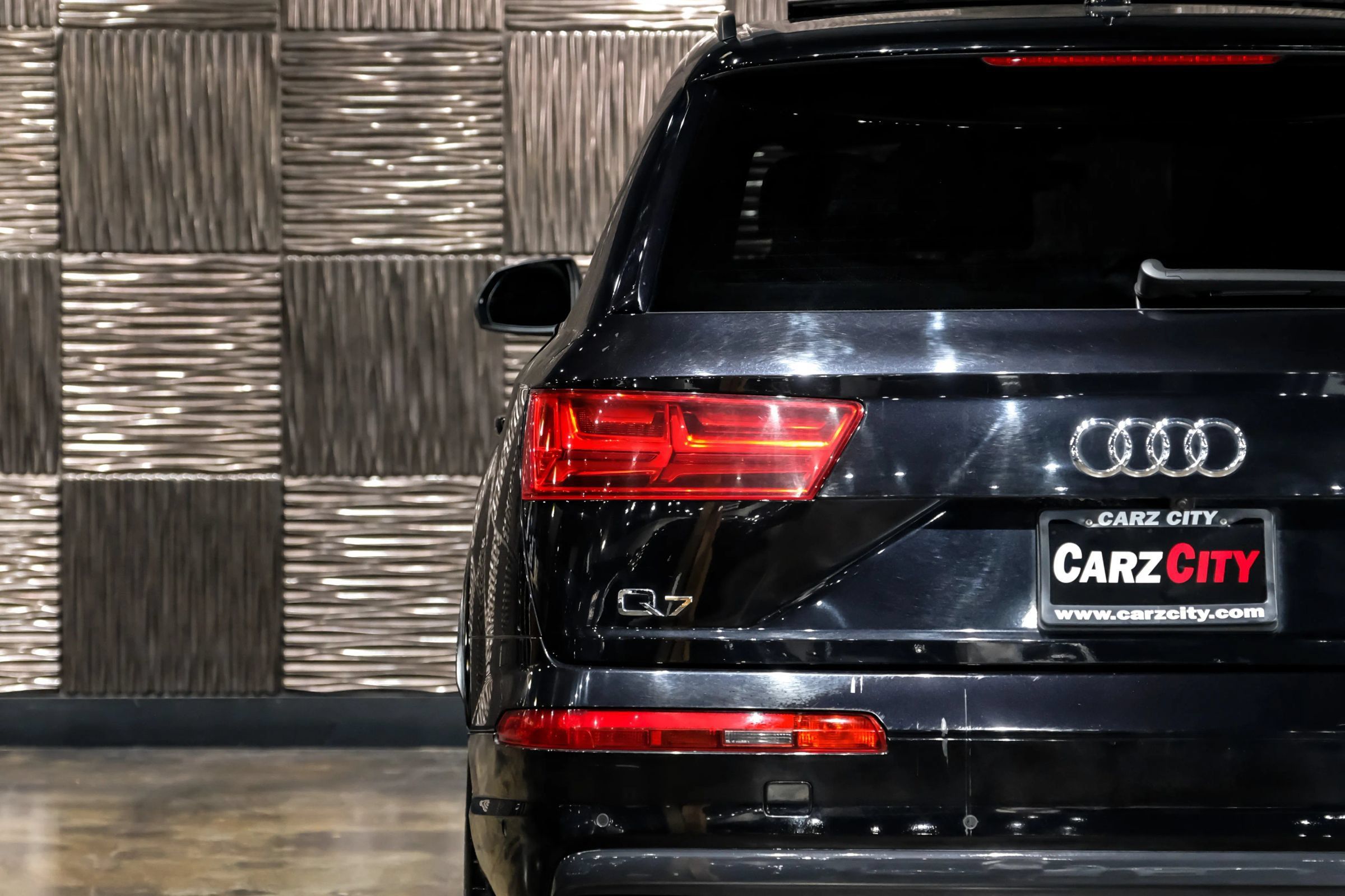Used 2019 Audi Q7 3.0T Prestige w/ Prestige Package AWD/4WD image 43