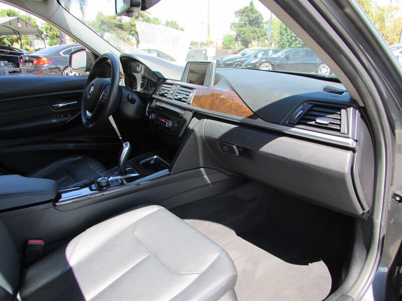 Used 2015 BMW 328i Sedan RWD image 28