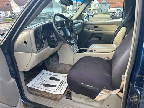 Used 2000 Chevrolet Suburban LS w/ LS Preferred Equipment Group image 16
