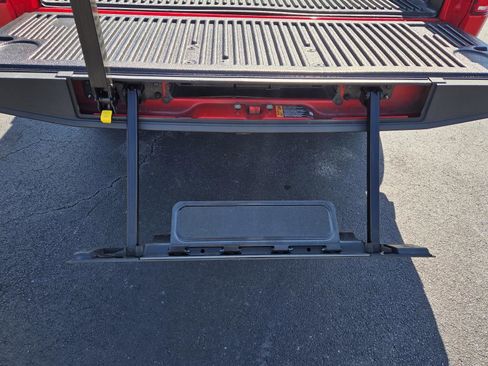 Used 2019 Ford F150 XLT w/ Equipment Group 302A Luxury image 9