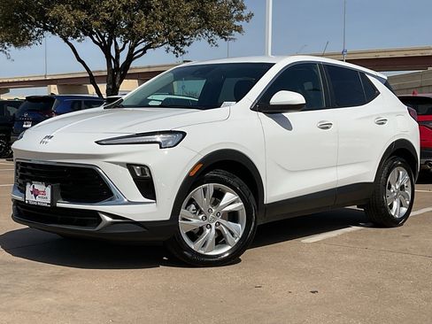 Used 2025 Buick Encore GX Preferred image 2