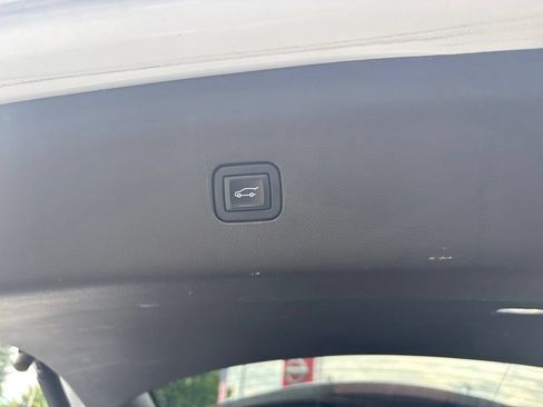 Used 2023 Buick Enclave Avenir w/ Trailering Package, 5000 lbs. AWD/4WD image 29