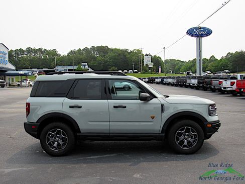 Used 2023 Ford Bronco Sport Badlands image 6