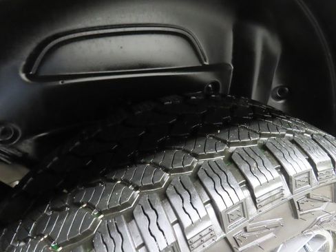 Used 2024 Jeep Wrangler High Altitude image 33