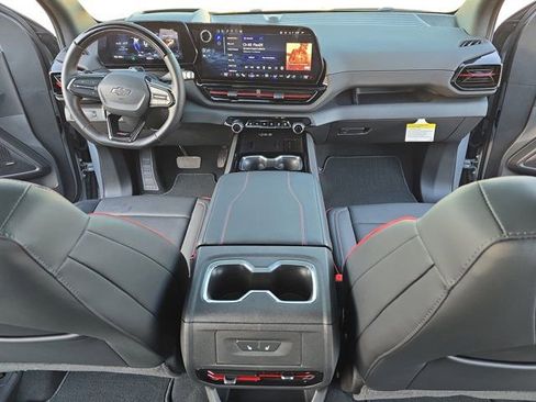 Used 2025 Chevrolet Silverado EV RST image 9