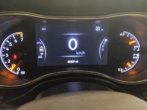 Used 2018 Jeep Grand Cherokee Laredo AWD/4WD image 23
