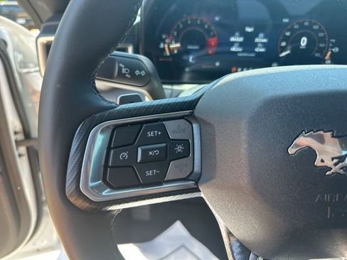 Used 2025 Ford Mustang GT Premium image 15