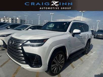 Used 2023 Lexus LX 600 4WD w/ Accessory Package (Z1)