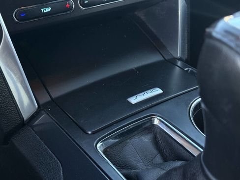 Used 2017 Ford Explorer Limited image 27