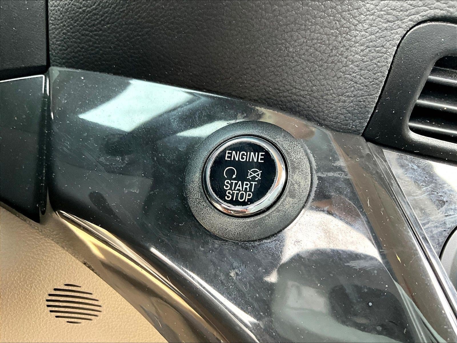 Used 2014 Ford Escape Titanium FWD image 39