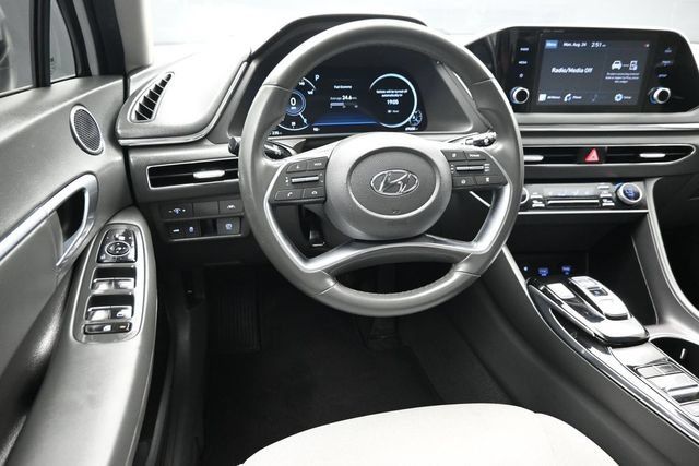 Used 2021 Hyundai Sonata SEL w/ Convenience Package FWD image 12
