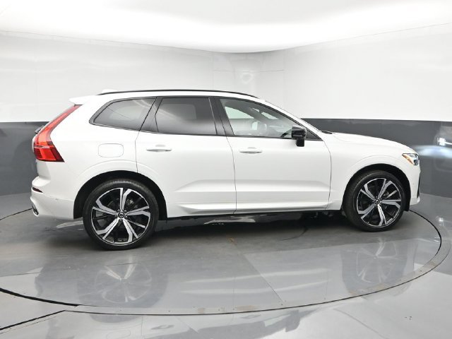 Used 2024 Volvo XC60 B5 Ultimate w/ Protection Package Premier AWD/4WD image 9
