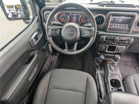 Used 2022 Jeep Wrangler Sport image 17