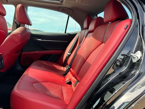 Used 2021 Toyota Camry XSE image 7