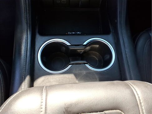 Used 2022 Chevrolet Tahoe LT image 24