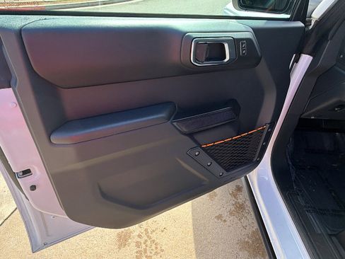 Used 2024 Ford Bronco Badlands image 14