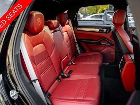 Used 2023 Porsche Cayenne Platinum Edition AWD/4WD image 46