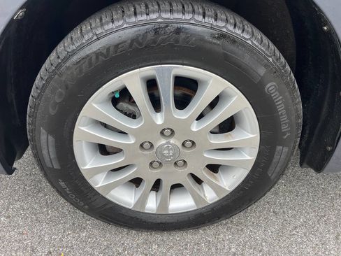 Used 2009 Toyota Sienna XLE image 22