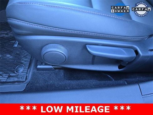 Used 2024 MAZDA MAZDA3 s image 24