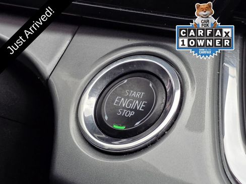 Used 2024 Chevrolet Trax LT w/ LT Convenience Package FWD image 16