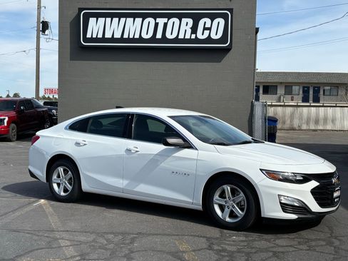 Used 2024 Chevrolet Malibu LS FWD image 1
