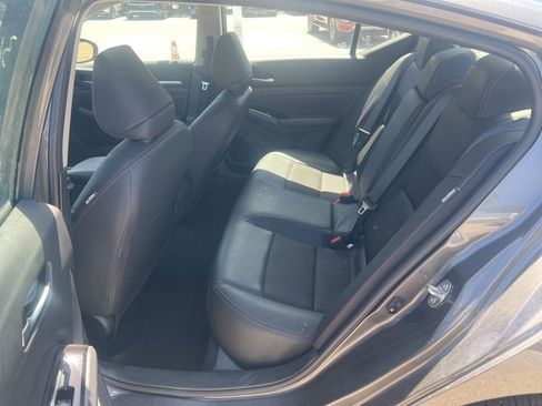 Used 2025 Nissan Altima 2.5 SR image 14