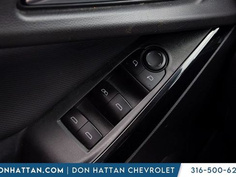 Used 2025 Chevrolet Equinox LT AWD/4WD image 12