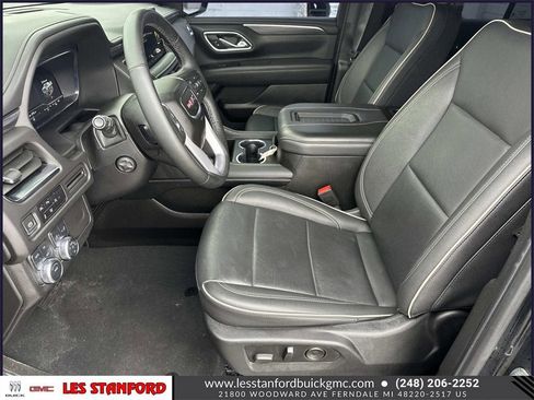 Used 2024 GMC Yukon SLT w/ SLT Premium Package image 21