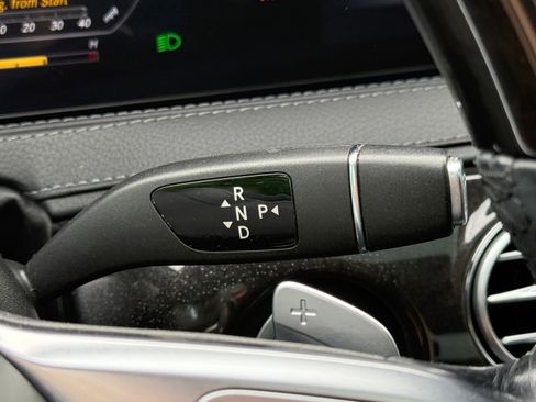 Used 2020 Mercedes-Benz S 560 Sedan image 28