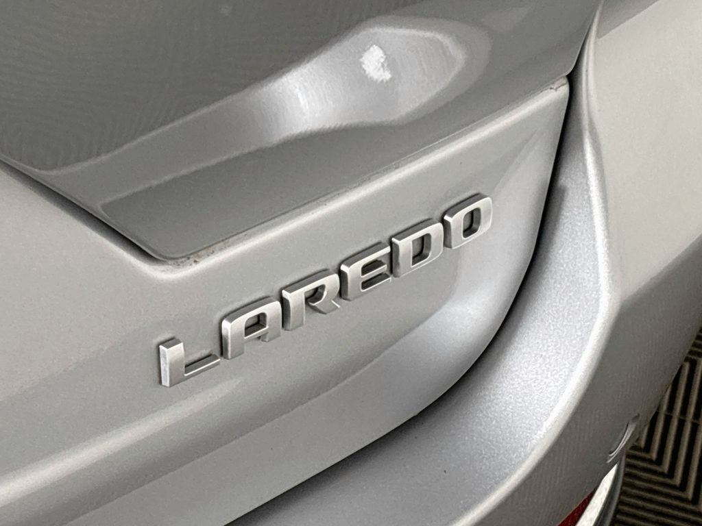 Used 2025 Jeep Grand Cherokee Laredo w/ MOPAR Finishing Package AWD/4WD image 24
