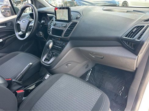 Used 2022 Ford Transit Connect XLT FWD image 4