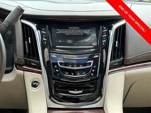 Used 2016 Cadillac Escalade Luxury image 8