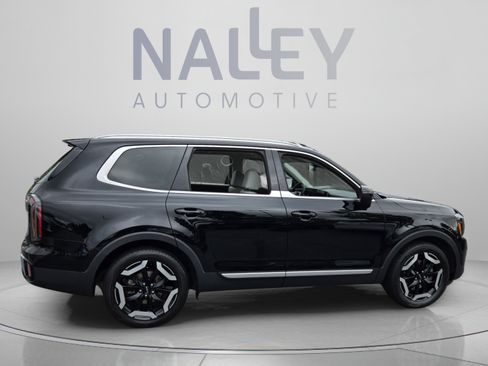 Used 2023 Kia Telluride EX w/ EX Captain's Chair Package FWD image 6