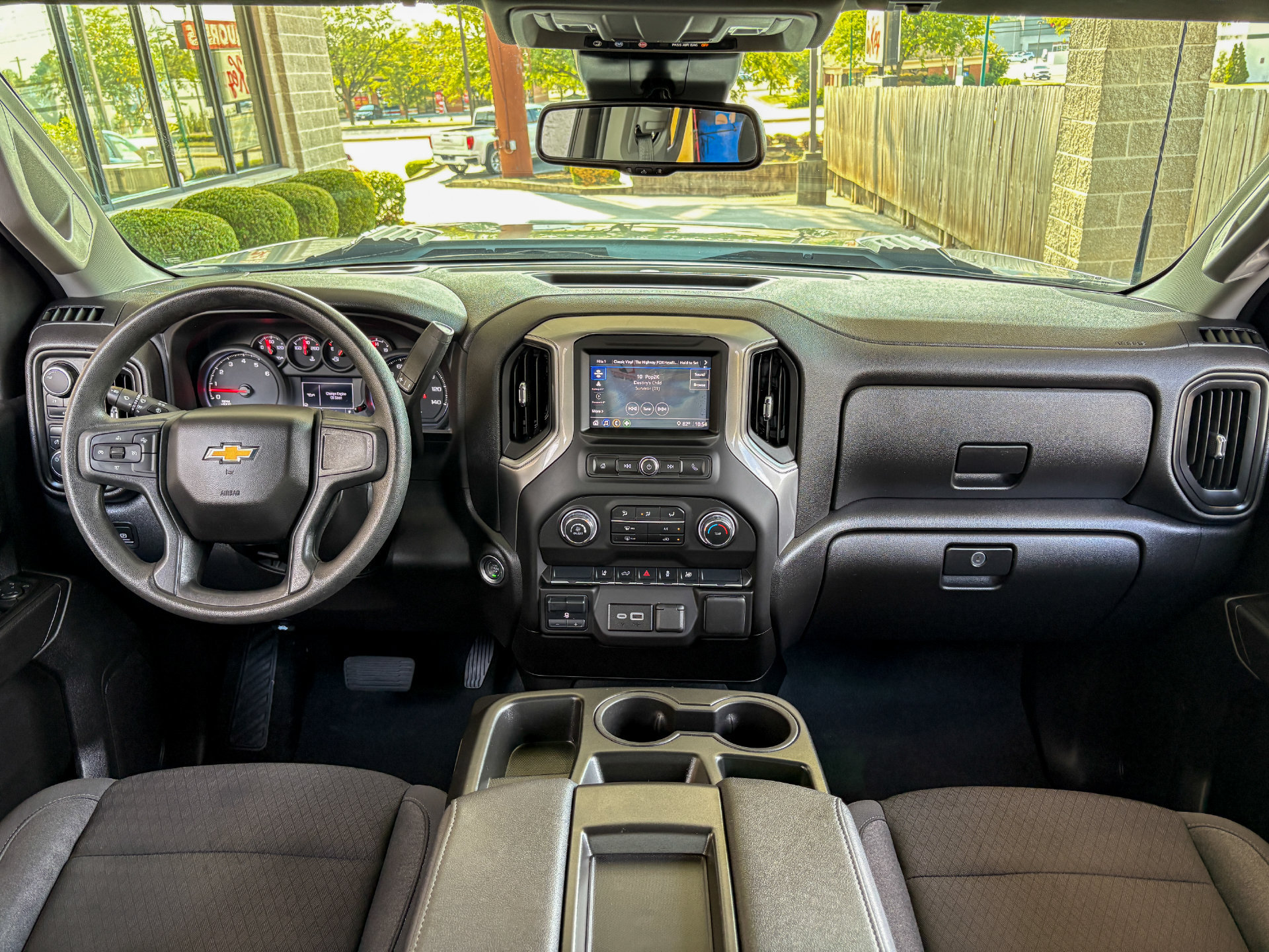 Used 2025 Chevrolet Silverado 2500 Custom w/ Custom Convenience Package AWD/4WD image 2