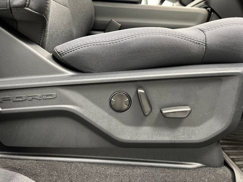Used 2025 Ford Expedition Active RWD image 31