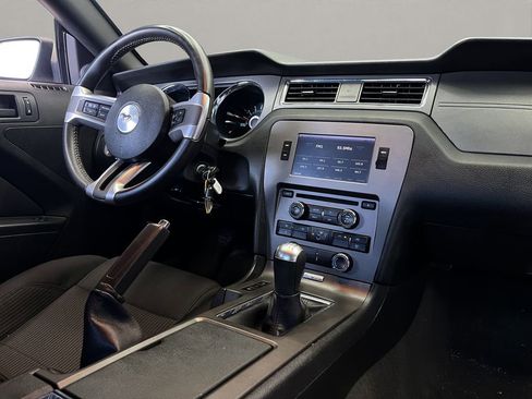 Used 2013 Ford Mustang GT image 14