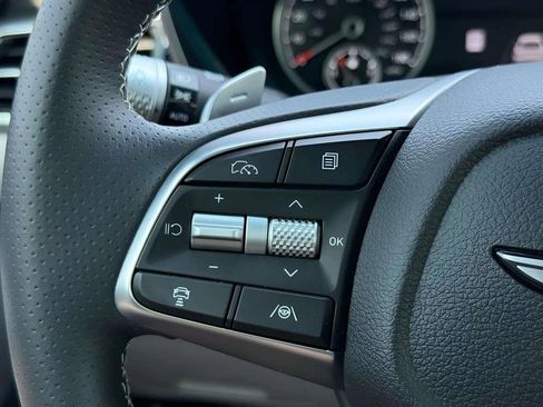 New 2025 Genesis G70 2.5T image 23