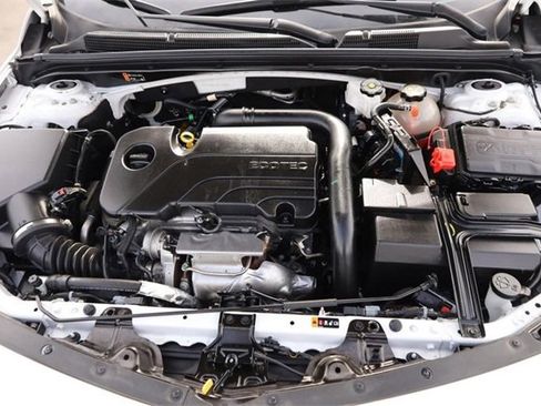 Used 2024 Chevrolet Malibu LT image 25