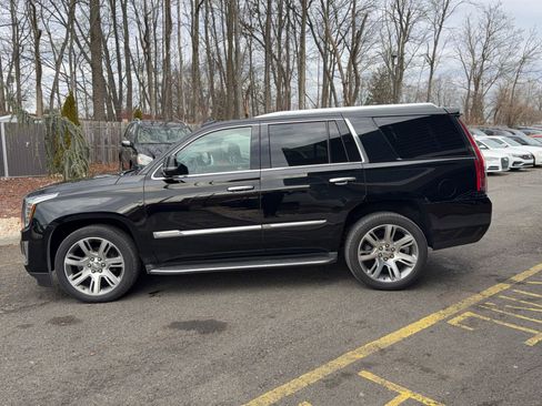 Used 2016 Cadillac Escalade Luxury AWD/4WD image 8