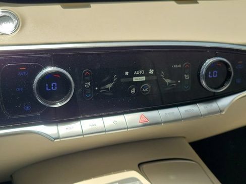 Used 2023 Genesis GV70 3.5T Sport Advanced w/ Sport Advanced Package AWD/4WD image 27