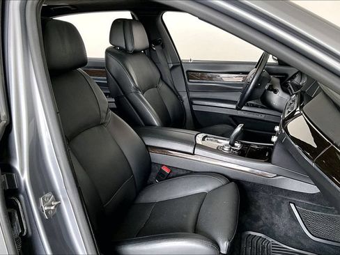 Used 2011 BMW ActiveHybrid 7 Li RWD image 9