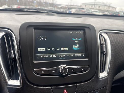 Used 2018 Chevrolet Malibu LT image 24