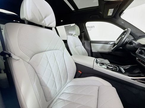 Used 2024 BMW X7 xDrive40i w/ M Sport Package image 31