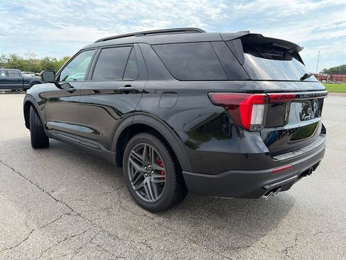 Used 2025 Ford Explorer ST w/ Sun And Sound Package AWD/4WD image 6