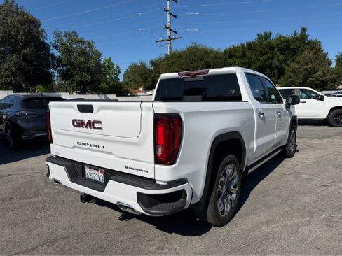 Used 2024 GMC Sierra 1500 Denali w/ Denali Reserve Package AWD/4WD image 3