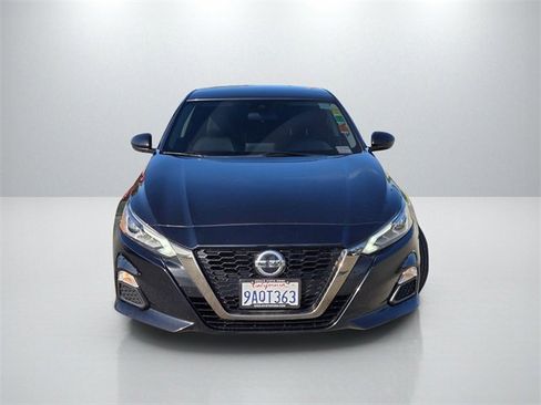 Used 2022 Nissan Altima 2.5 SR image 2