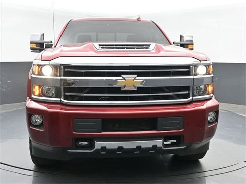 Used 2018 Chevrolet Silverado 2500 High Country w/ Duramax Plus Package image 3