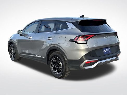 Used 2024 Kia Sportage LX image 4